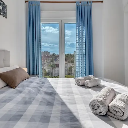 Well-located & Views 2bdr Apt In Alamos *
